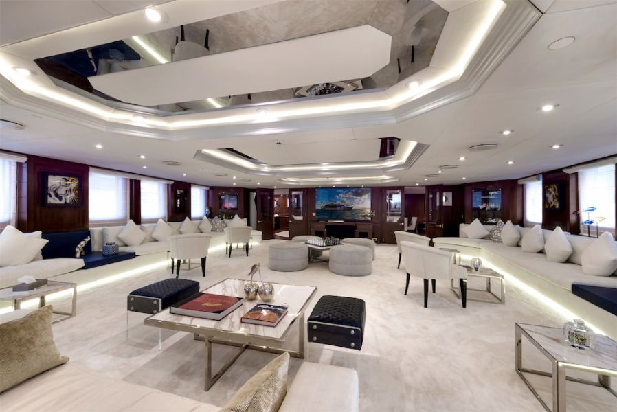 yacht salon, luxury yachts, yachting greece